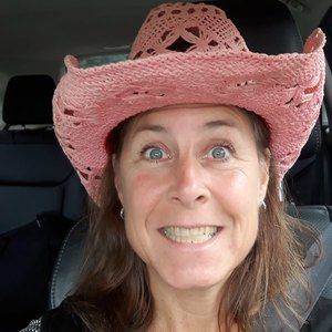 Meet your Posher, Deidre